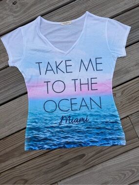Take Me To The Ocean Graphic V-Neck Tee - Blue & Pink Ombre
